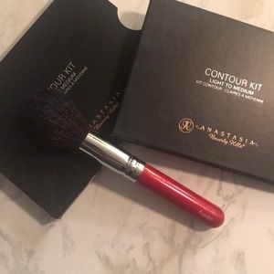 Anastasia Beverly Hills Contour & Chikuhodu bundle